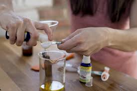 Serum Visage Diy Peaux Normales Mixtes Et Grasses Serum Serum Visage Produits De Beaute