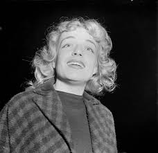 Ma Mere Est Morte Comme Elle A Vecu Avec Courage La Maladie En Phase Terminale De Simone Signoret