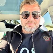 Edmond Rizk's Instagram, Twitter & Facebook