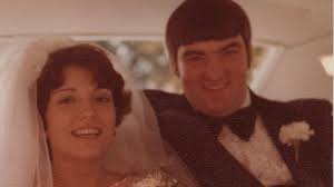 Can orange tint be removed from old wedding photo?