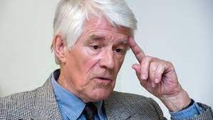 Kees van kooten, die al jaren in amsterdam woont, is de vader van acteurs kim en kasper van kooten. De Lach Is Onze Stem In Het Kwadraat Oneliners Op Www One Liners Nl