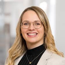 Annika Mueller's Instagram, Twitter & Facebook