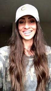 Sarah Steed's Instagram, Twitter & Facebook