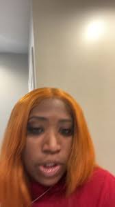 Luvin the new glue. #foxgrandluxe #wigs #yourfavoritenurse #nursedemi  @foxgrandluxe