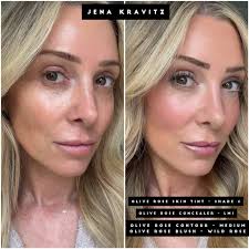 Silky pressed blush for healthy glow