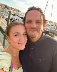 abigail miles (@shortabigail) • Instagram photos and videos