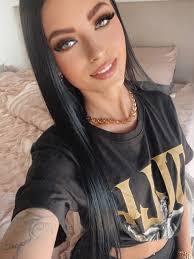 Chloe Jayne's Instagram, Twitter & Facebook