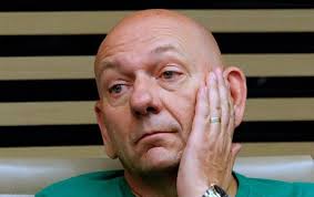 O empresário luciano hang pertence ao seleto grupo dos homens mais ricos do mundo desde 2019. Luciano Hang Dono Da Havan E Multado Em R 20 Mil Por Fake News Contra Reitor Da Unicamp