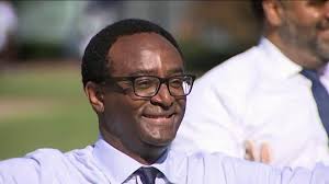 Howard University president stepping down