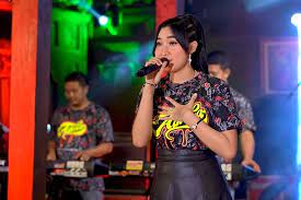 Lirik Lagu Cidro 2 Panas Panase Srengenge Kuwi Dari Yeni Inka Lagu Populer Saat Ini Maung Bandung