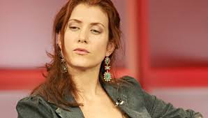 Later kate walsh moved to chicago and worked with the piven theatre workshop. Grey S Anatomy Star Kate Walsh Menopause Mit 39 Es War Beangstigend Bunte De