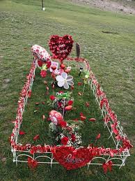 Valentine S Day 2019 Cemetery Decorations Cemetery Decorations Headstones Decorations Cemetary Decorations
