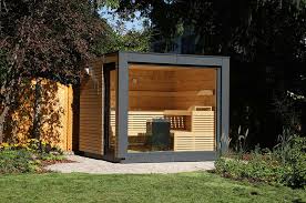 Aussensauna Gartensauna Ruku Sauna Manufaktur Individuell Geplant Beste Warmeisolierung In 2020 Aussensauna Gartensauna Aussenverkleidung