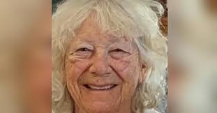 Leona Mark's Instagram, Twitter & Facebook