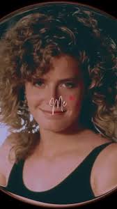 Elizabeth Shue Official