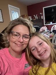 Amanda Yoder's Instagram, Twitter & Facebook