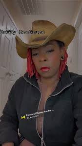 Maxine Boykin (@yafavehooka)