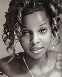 Brenda, Jagger & Karen in a fun publicity picture.. 😁🥰