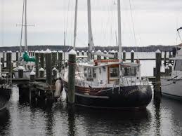 Her pontoon berth could be made available. 1976 Fisher 37 Motorsailer Mariner For Sale