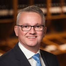 View from the C-Suite: Andrew Peller's new consumer-centric strategy »  Strategy