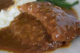 Want a crock pot recipe that will be delicious and a crowd pleaser? Crock Pot Country Steak With Gravy Soulfully Made