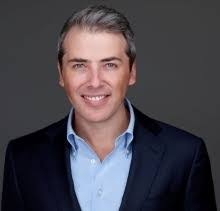 Alex Vences's Instagram, Twitter & Facebook