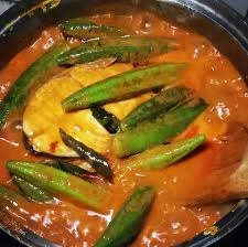 Kari ikan tongkol, berikut adalah resep kari ikan tongkol spesial dan cara mudah membuatnya di rumah: Resepi Kari Ikan Tenggiri Masakan Simple Orang Bujang Facebook