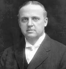 Scott Hayes's Instagram, Twitter & Facebook