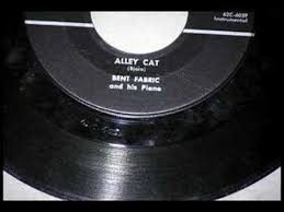 Her butler sends the family bulldog to deal with the alley cat, but the cat's too clever. Alley Cat Youtube