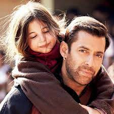 Fakat dönüş yolunda shahida annesinden ayrı düşer ve kaybolur. Pinkvilla Picks 5 Reasons Why Salman Khan Starrer Bajrangi Bhaijaan Is A Perfect Eidi For Fans On Eid Pinkvilla