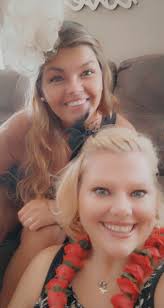 Katie Brinker (@kteebrink)