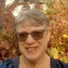 Hilary Robertson's Instagram, Twitter & Facebook