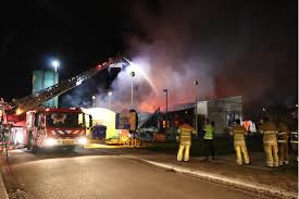 Grote brand in utrecht op atoomweg. Brand Verwoest Theatergebouw In Utrecht Nieuws Utrecht Oozo Nl