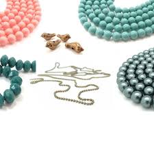 Fabriquer Un Collier De Perles Pour La Fete Des Meres Collier Perle Perle Createur De Bijoux