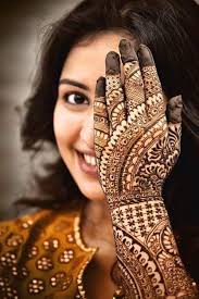 Bridal Mehndi Backhand Design In 2020 Mehendi Photography Indian Wedding Photography Indian Wedding Photography Couples