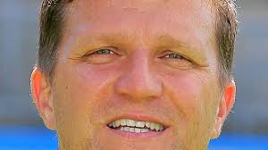 Der Arzt, dem die Löwen auch in der ersten Liga vertrauen