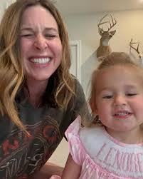 Lenore Blake's Instagram, Twitter & Facebook