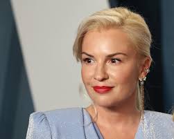 Who is Holly Madison, once Hugh Hefner's 'lead' Playboy bunny girlfriend,  and where is she now? The Girls Next Door alum just called out Hefner's  widow for copying her memoir writing style |