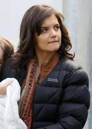 Katie Holmes Layered Long Hairstyle With Bangs Hairstyles Weekly