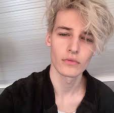 Summer Hairstyles For Men 15 Platin Sarisin Sarisin Sac Modelleri Sarisinlar