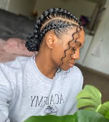 I love me some lazy braids 😌. To know me and my brand I'm all about low  maintenance, low tension, simple styling. Hair care is and has always been  my number 1