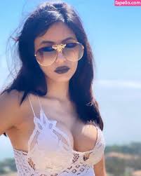 Cristina Vee Valenzuela  CristinaVee  cristinavox Nude Leaked Photo 14 -  Fapello