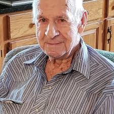 Calvin Carpenter's Instagram, Twitter & Facebook