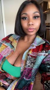 Women who support Women tap innnn so we can follow each other!