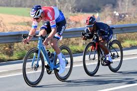 Canyon issues 'stop ride' notice to aeroad owners following mathieu van der poel handlebar incident. Canyon Asks Owners Of The Latest Aeroad To Temporarily Stop Using The Bike Cycling Today Official