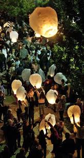 The Lantern Lighting Event In Grand Rapids Mi Findingyourplace Sky Lanterns Lantern Lights Lights
