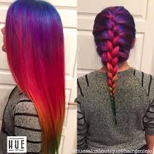 Tolle Farbkombi Nur Das Grun Zum Schluss Stort Etwas Hair By Joleen Sodaro Of Hue Salon Boutique In Panama Cit Hair Styles Cool Hair Color Hair Color Crazy