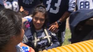 Schotty signing autographs for Sophia & other Cowboys fans | Facebook