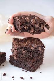 Made with just 4 ingredients, you can whip these up on a weekend or weeknight for a quick and easy dessert to feed a crowd (or your hungry family). Keto Fudgy Brownies Paleo Dairy Free Tastes Lovely