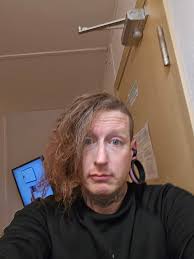 Morning everyone!! Kinda new to this group. I don't live in e town but I  travel through it quite a bit for work up in cold lake. I'm 38 looking for a